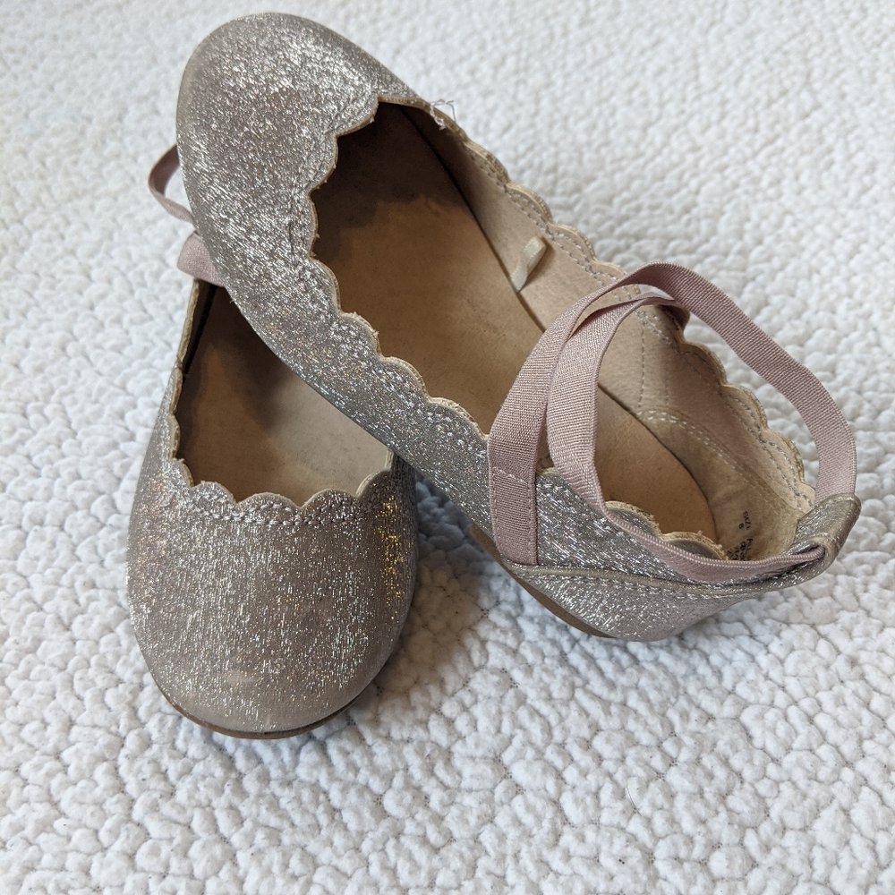 Children's Place sparkle flat size 8